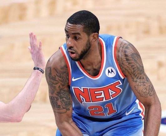 一年内跻身 一年内跻身