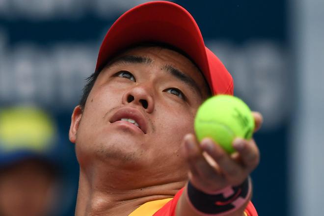 他决定通过 他决定通过