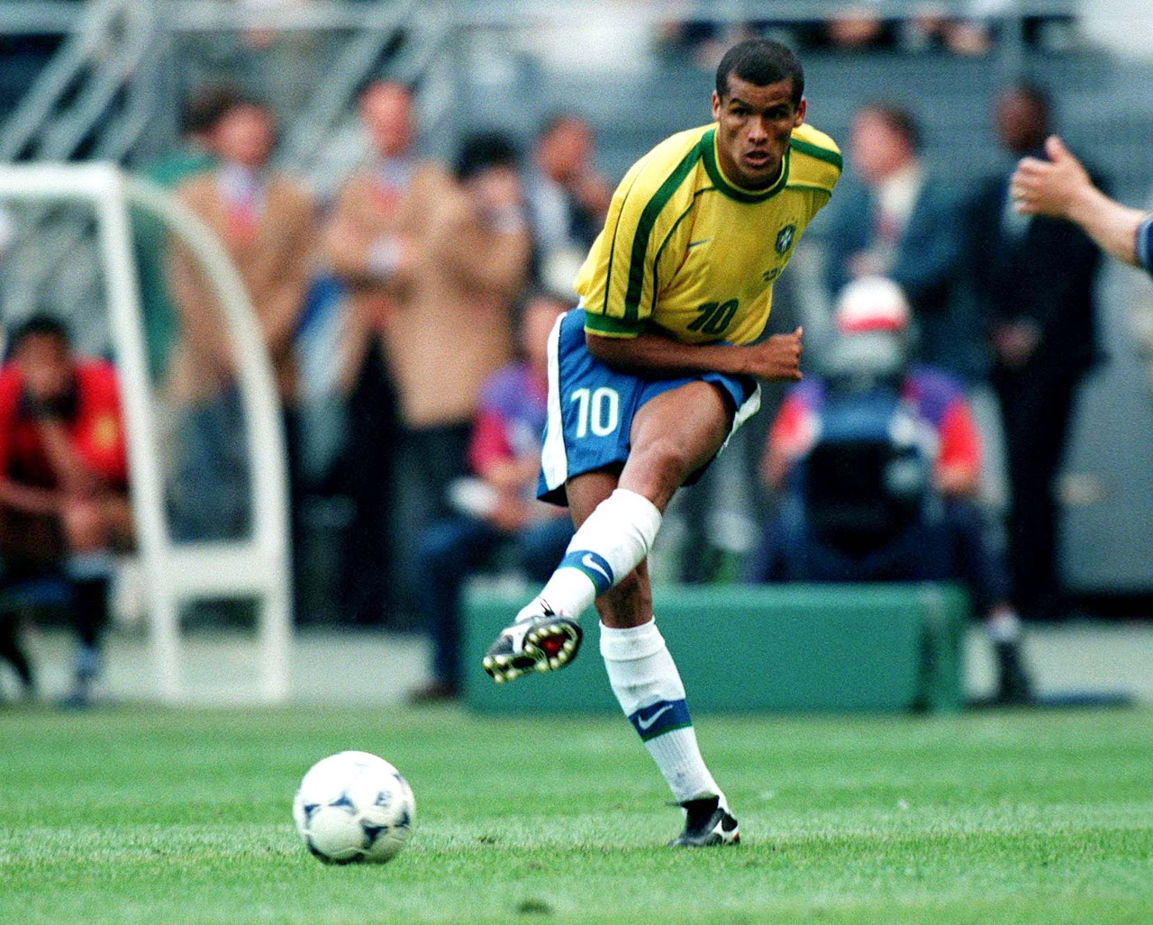 他仍然是一 他仍然是一