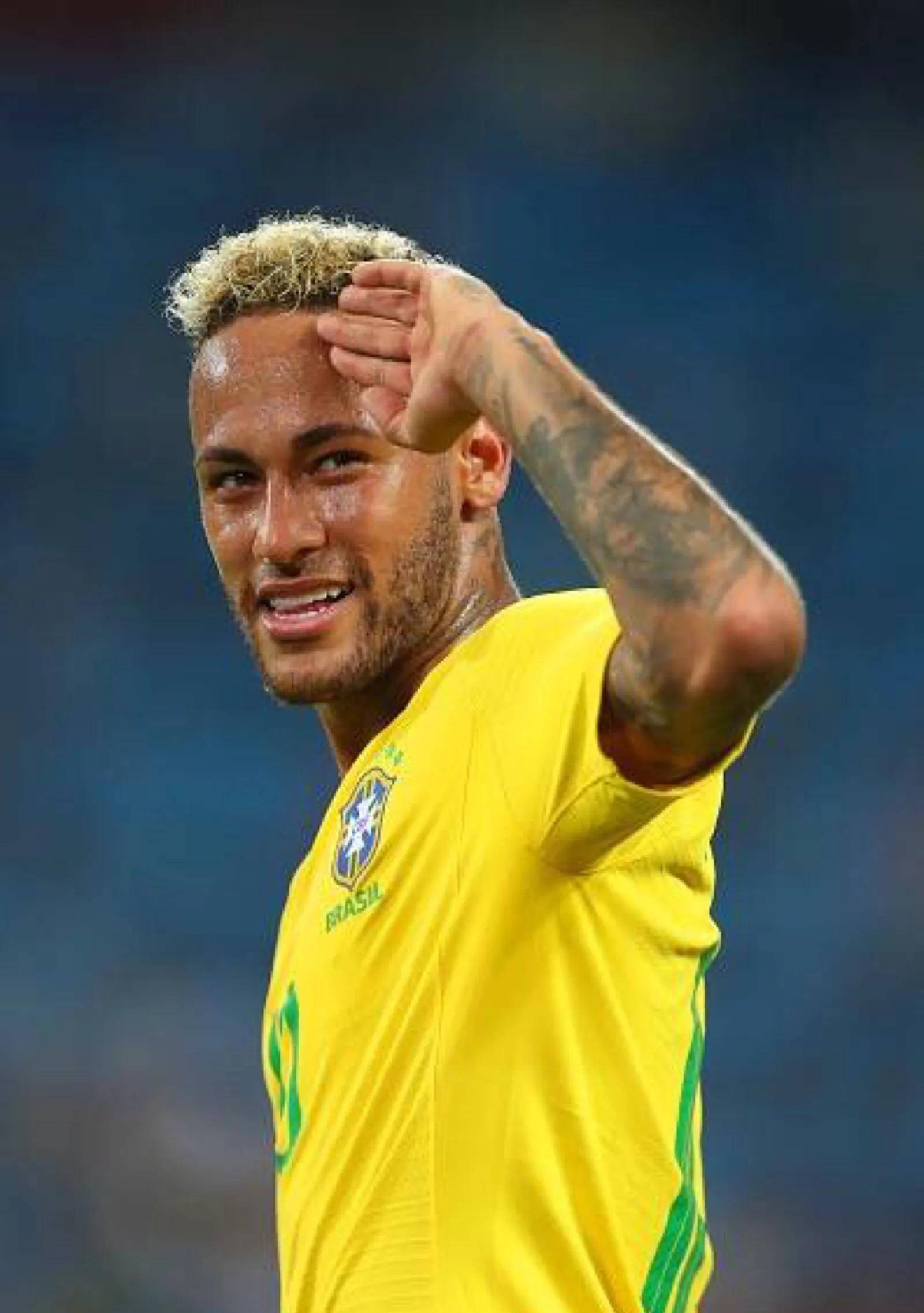 多游客和文 多游客和文