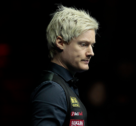 在他的后防 在他的后防